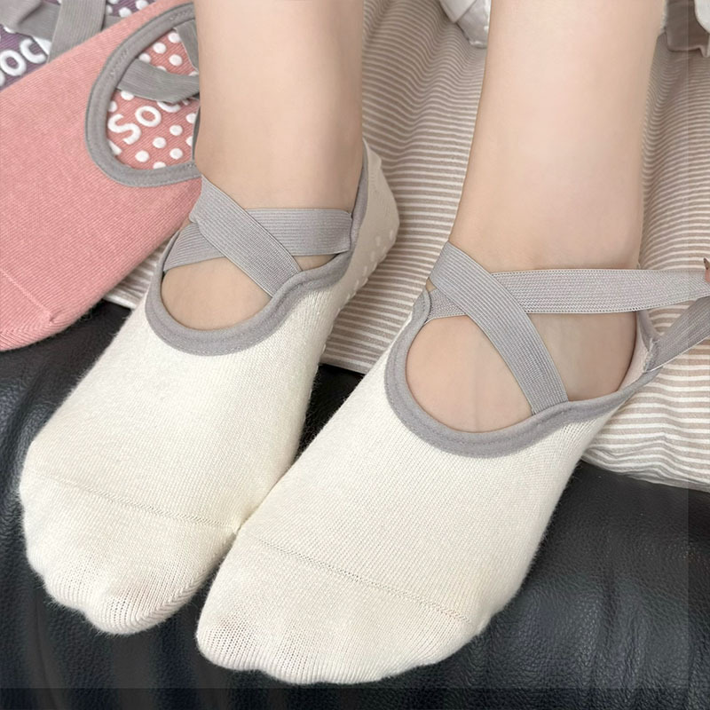 Kaus Kaki Yoga Wanita Profesio - Pilates & Yoga Training Center ulasan dan harga